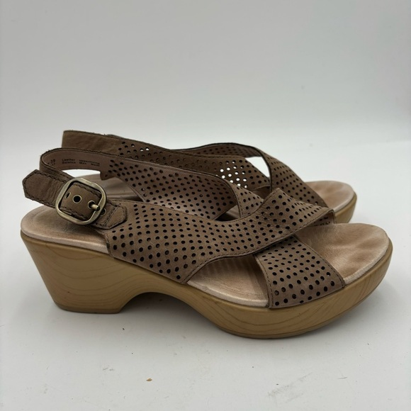 Dansko Women’s 39 Walnut Nubuck Leather Jacinda Perforated Slingback Sandals - Picture 2 of 6